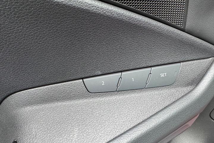 Sort Audi e-tron fra 2022
