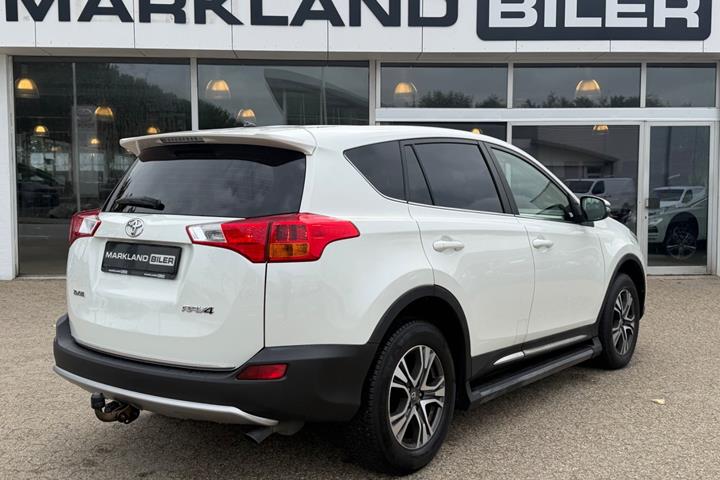 Hvid Toyota RAV4 fra 2013
