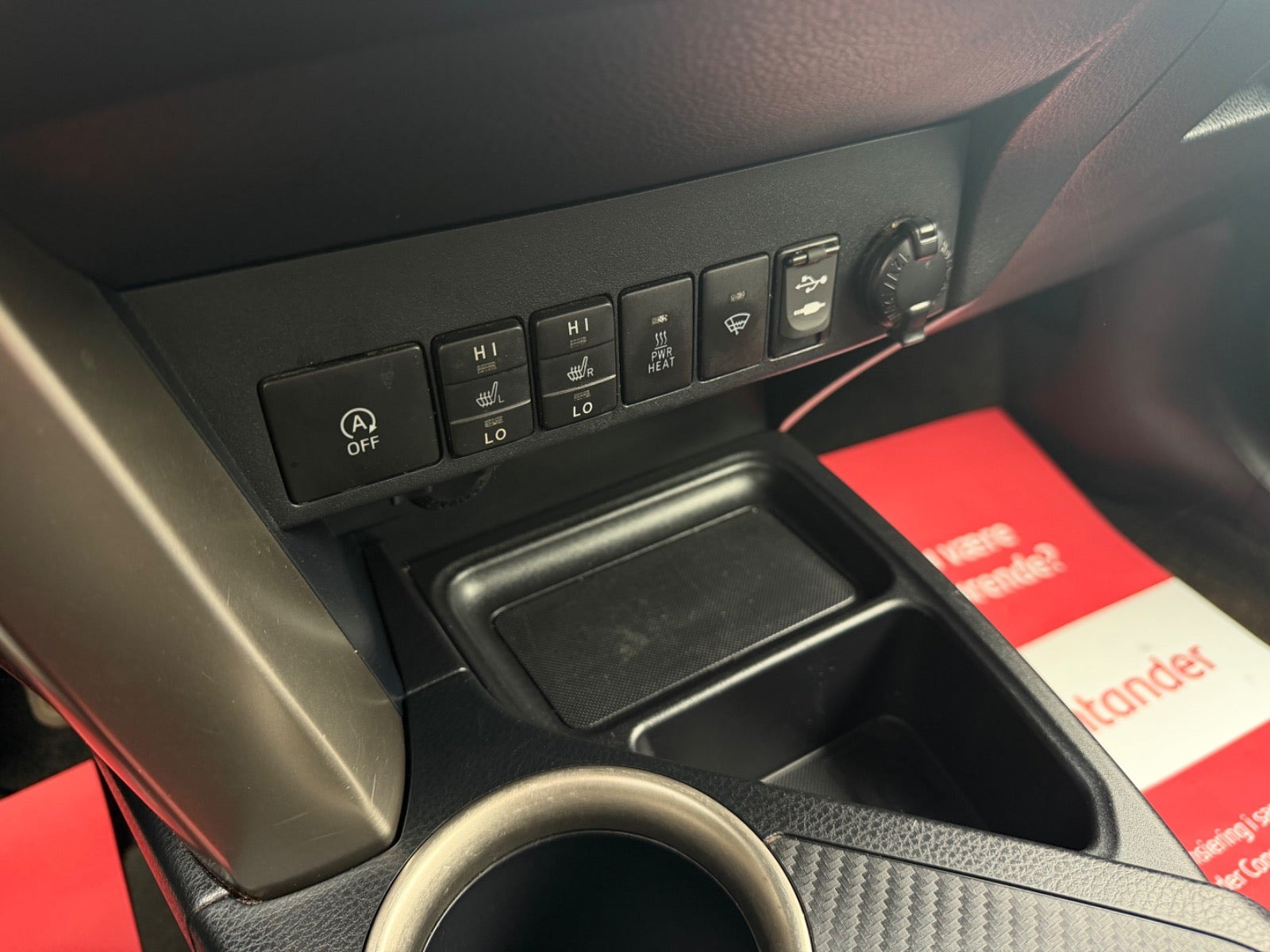Hvid Toyota RAV4 fra 2013