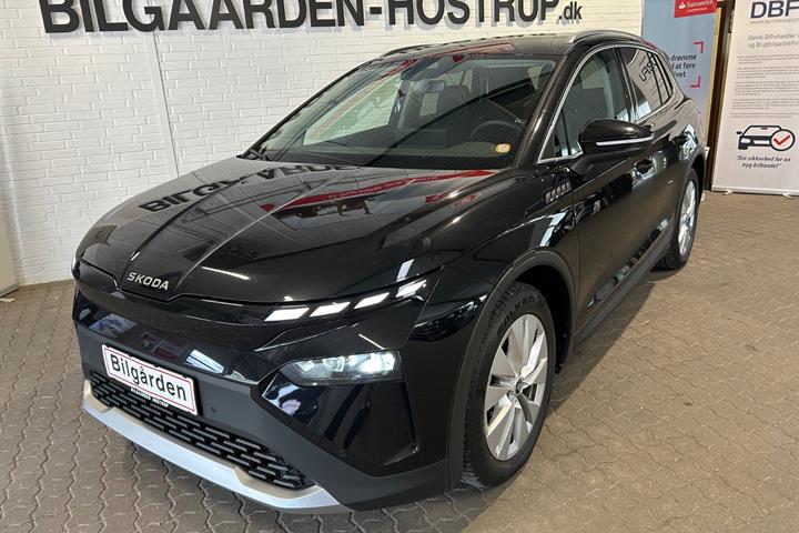 Sort Skoda Elroq fra 2025 set udefra