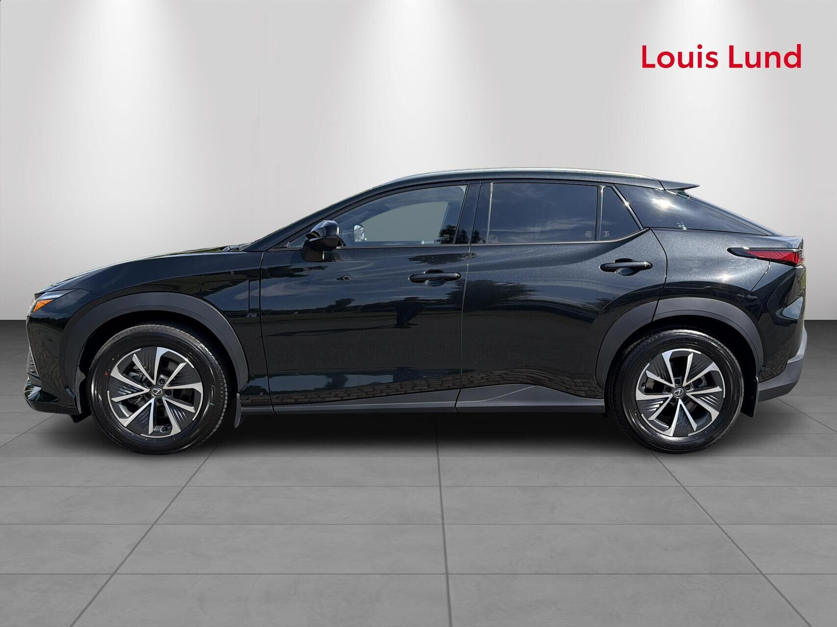 Sort Lexus RZ fra 2025