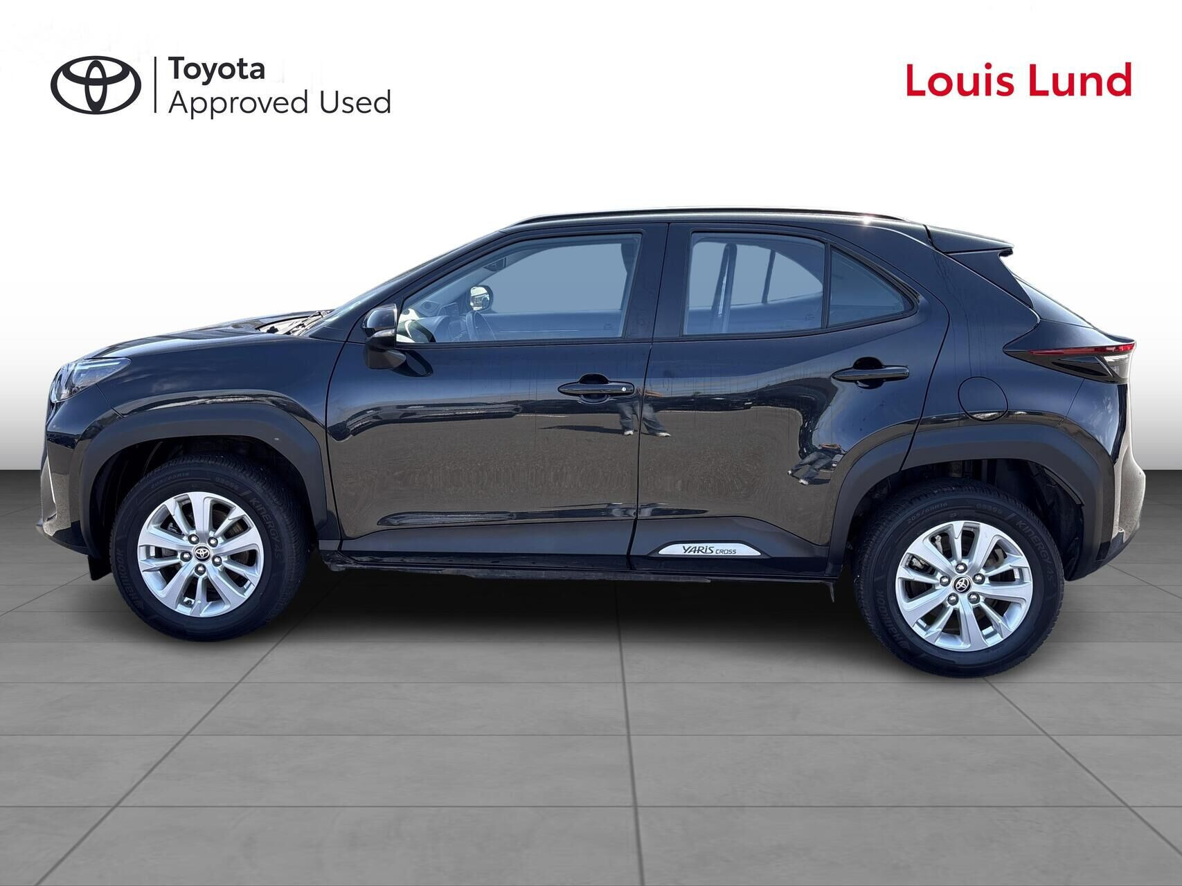 Sort Toyota Yaris Cross fra 2023