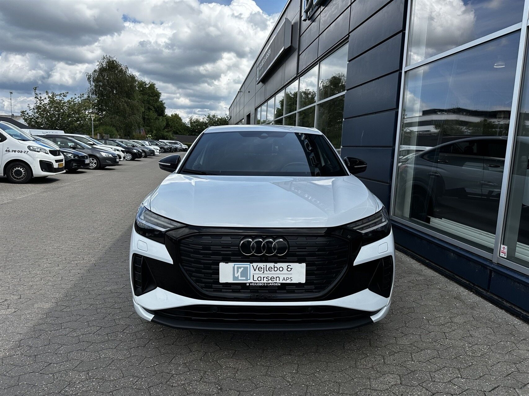 Hvid Audi Q4 fra 2022