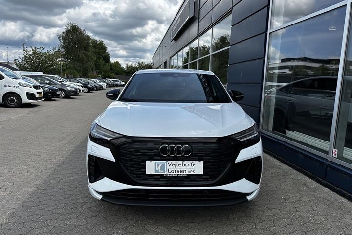 Hvid Audi Q4 fra 2022