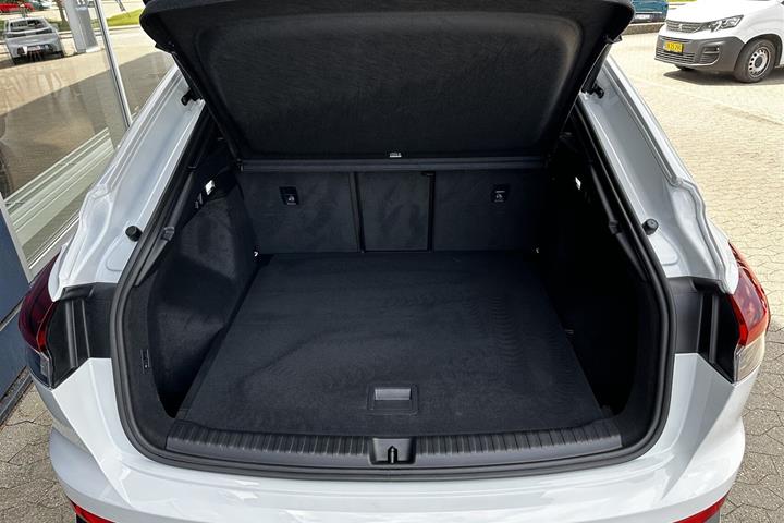 Hvid Audi Q4 fra 2022