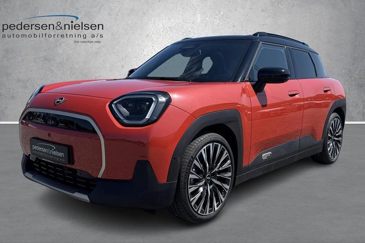 Rød Mini Aceman fra 2025 set udefra