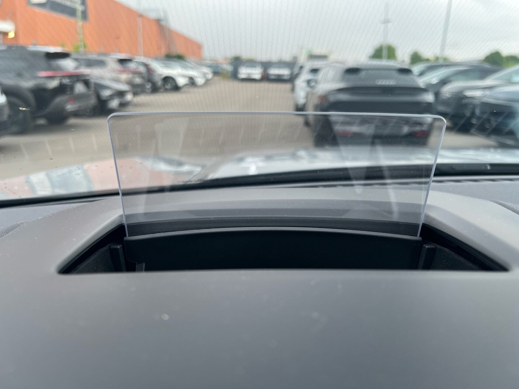 Grå Ford Kuga fra 2024