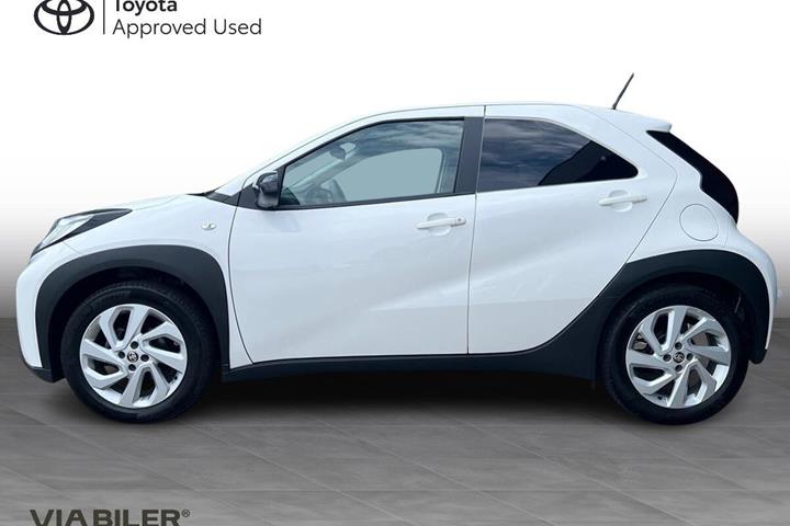 Hvid Toyota Aygo X fra 2023