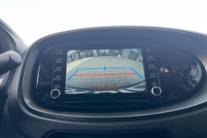 Hvid Toyota Aygo X fra 2023