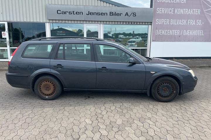 Grå Ford Mondeo fra 2007
