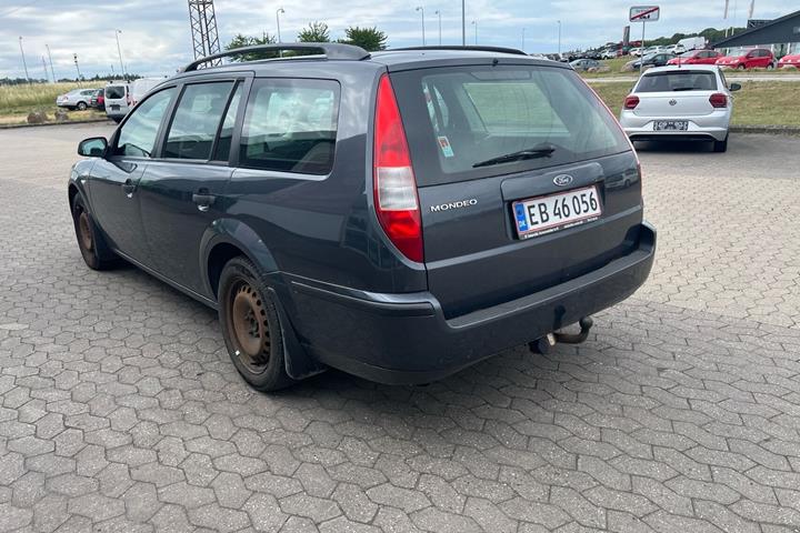 Grå Ford Mondeo fra 2007