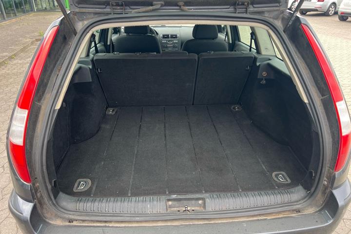 Grå Ford Mondeo fra 2007