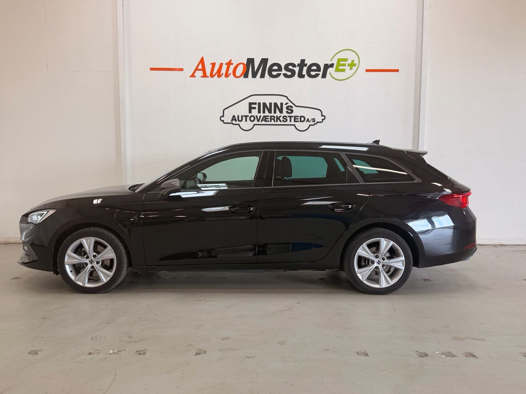 Sort Seat Leon fra 2020