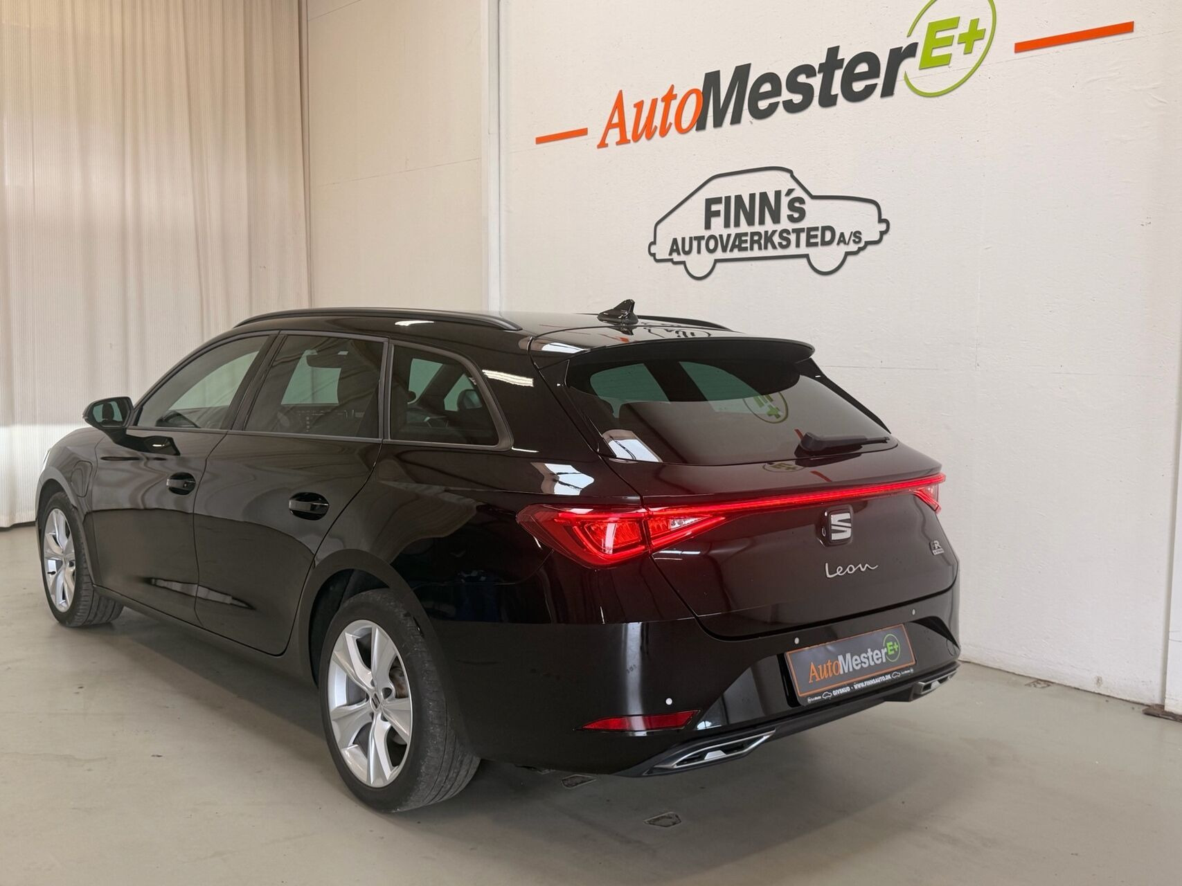 Sort Seat Leon fra 2020