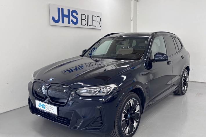 Blå BMW iX3 fra 2022