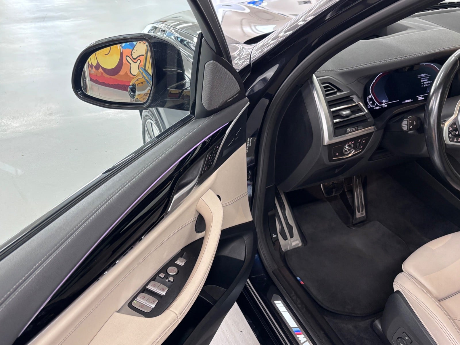 Blå BMW iX3 fra 2022