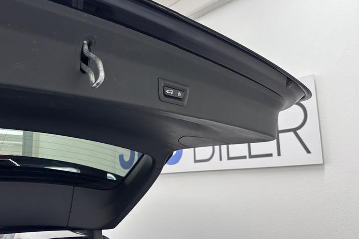 Blå BMW iX3 fra 2022