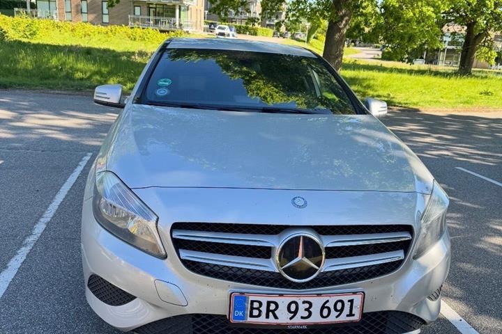 Sølv Mercedes A200 fra 2013