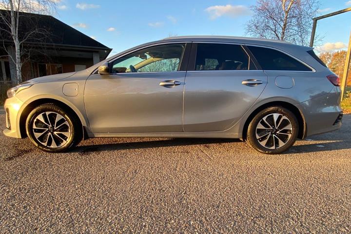 Sølv Kia Ceed fra 2021