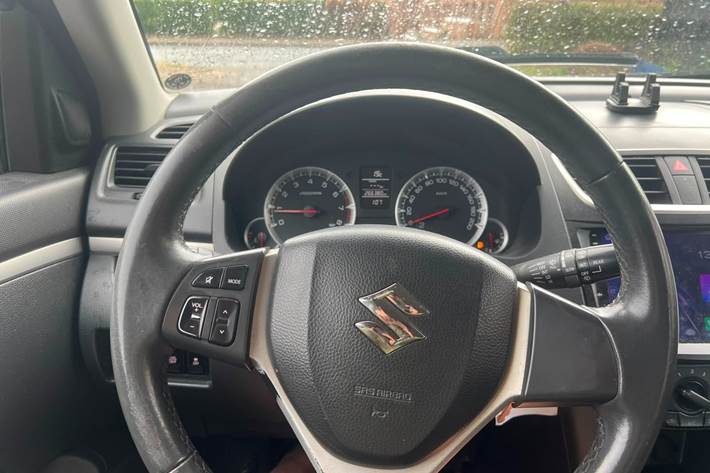 undefined Suzuki Swift fra 2012