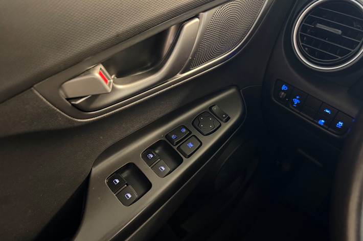 Hvid Hyundai Kona fra 2021