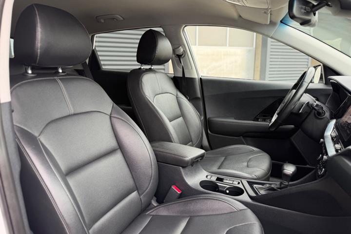 Hvid Kia Niro fra 2019