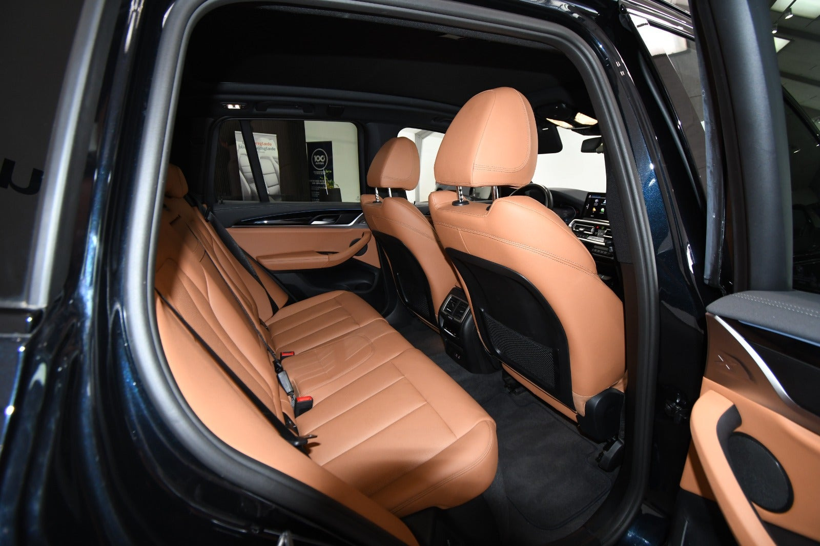 Sort BMW iX3 fra 2024