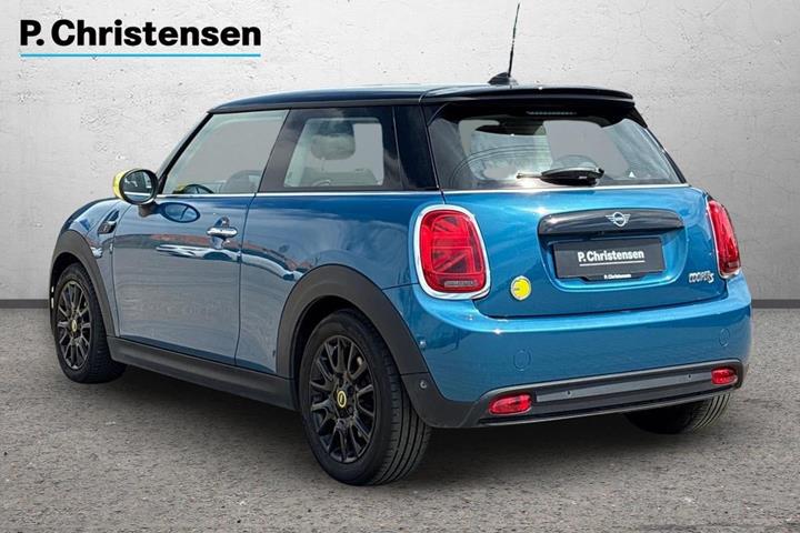 Blå Mini Cooper SE fra 2023