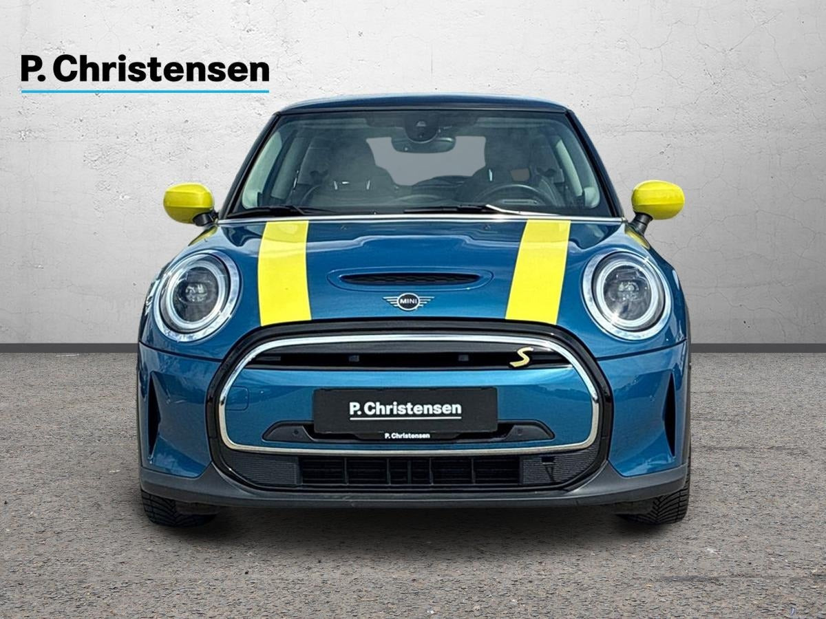 Blå Mini Cooper SE fra 2023