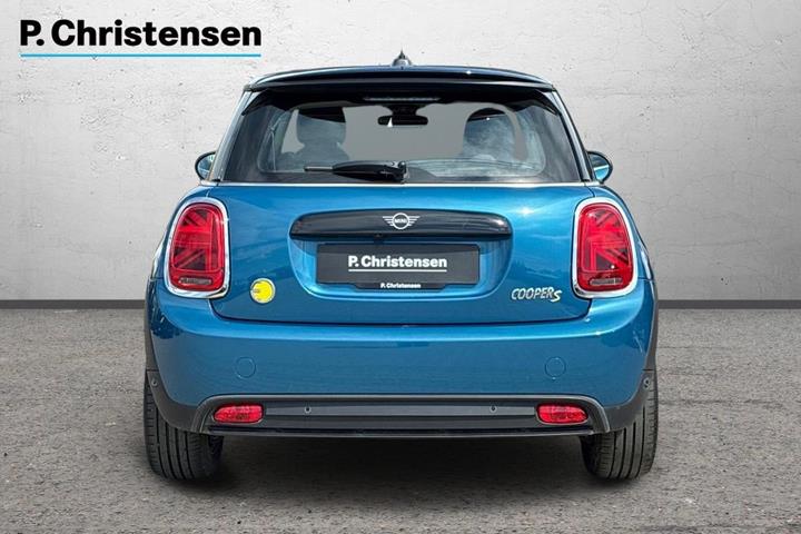 Blå Mini Cooper SE fra 2023