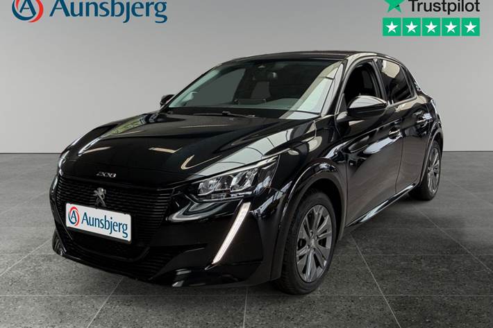 Sort Peugeot e-208 fra 2023