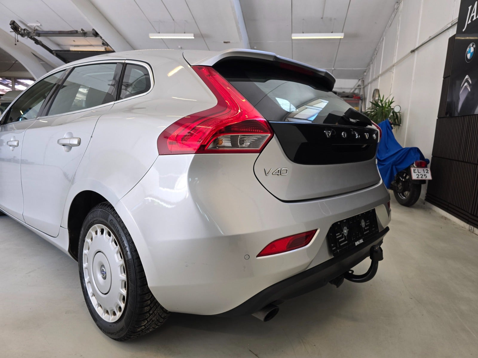 Sølv Volvo V40 fra 2013