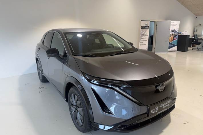 Grå Nissan Ariya fra 2025