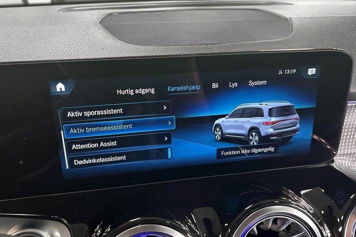 Sort Mercedes EQB250 fra 2023