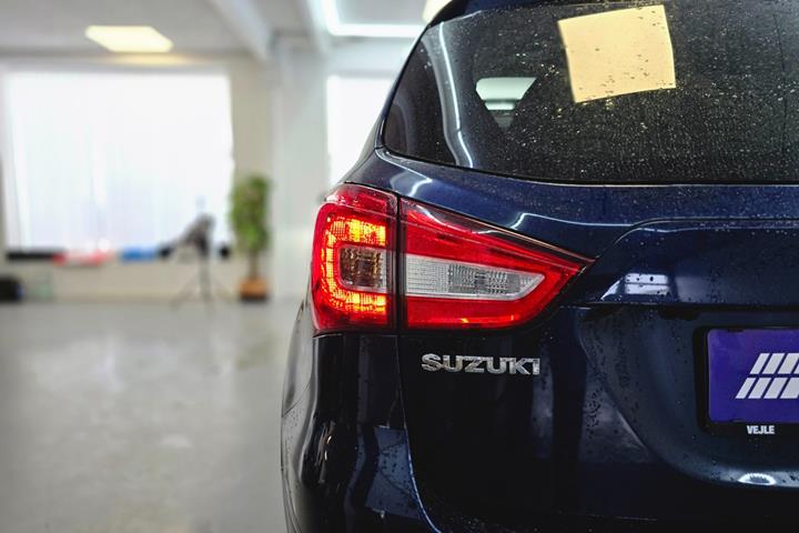 Blå Suzuki S-Cross fra 2020