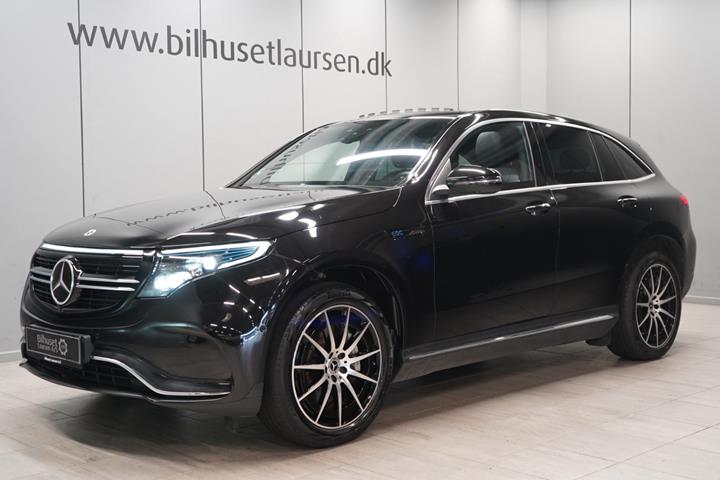 Sort Mercedes EQC400 fra 2021 set udefra