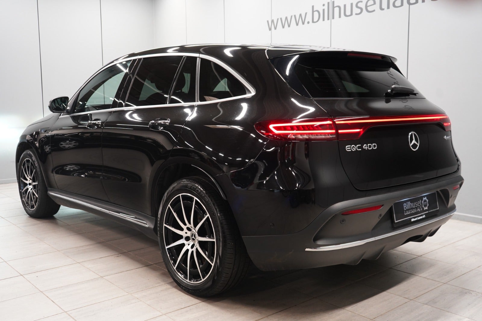 Sort Mercedes EQC400 fra 2021
