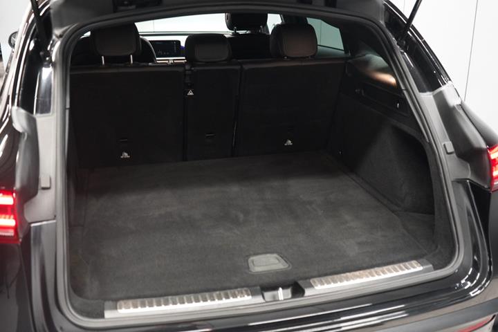 Sort Mercedes EQC400 fra 2021