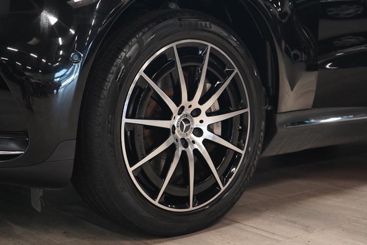 Sort Mercedes EQC400 fra 2021