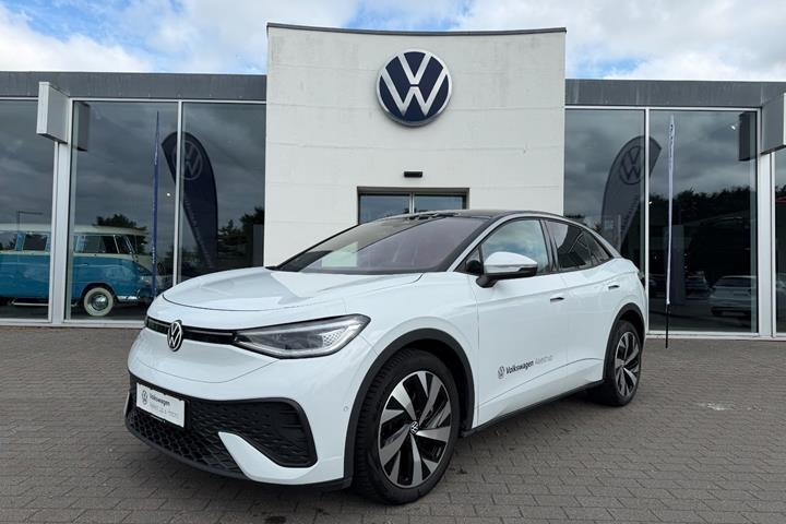 Hvid VW ID.5 fra 2024 set udefra
