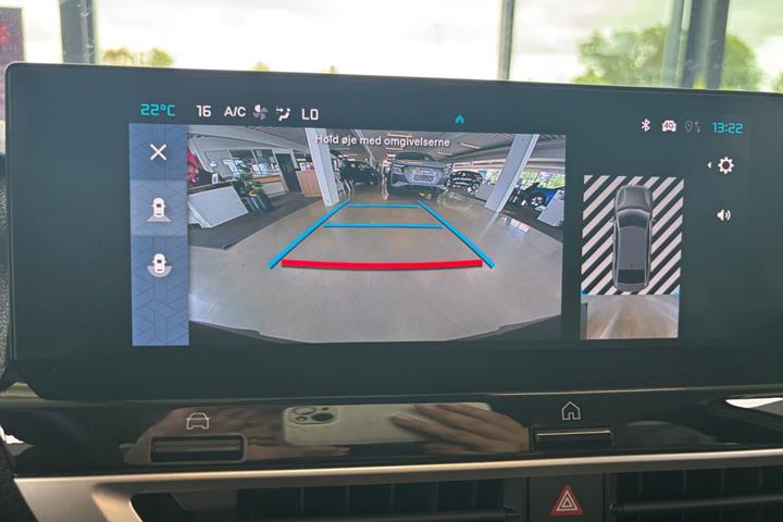 Grå Citroën ë-C4 X fra 2025