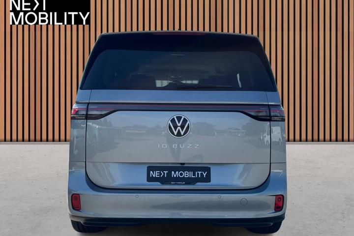 Sølv VW ID.Buzz fra 2023
