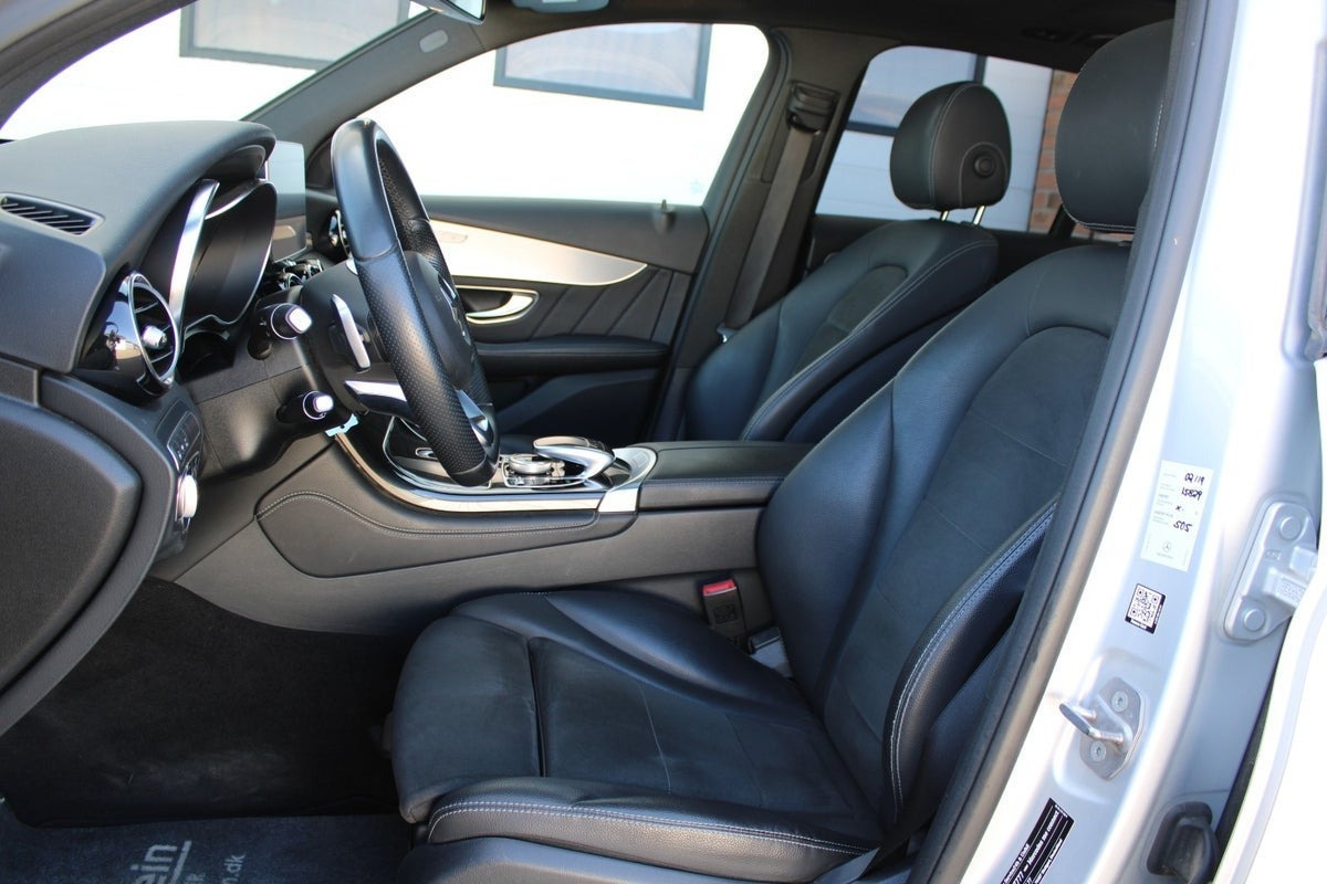 Sølv Mercedes GLC350 d fra 2018
