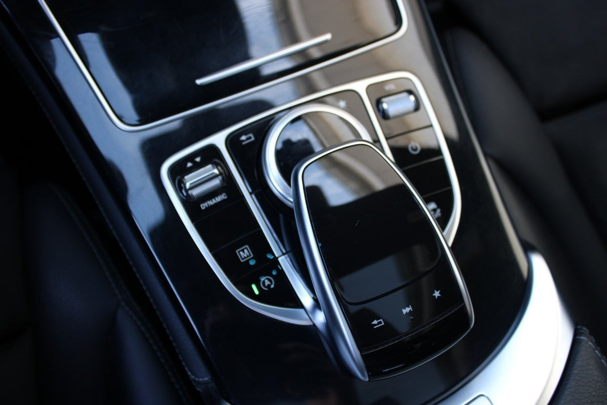 Sølv Mercedes GLC350 d fra 2018