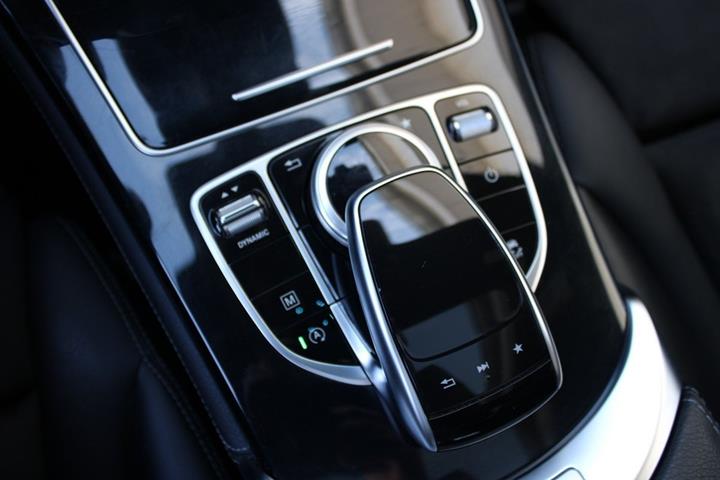 Sølv Mercedes GLC350 d fra 2018