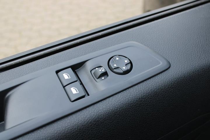 Sort Toyota ProAce fra 2025