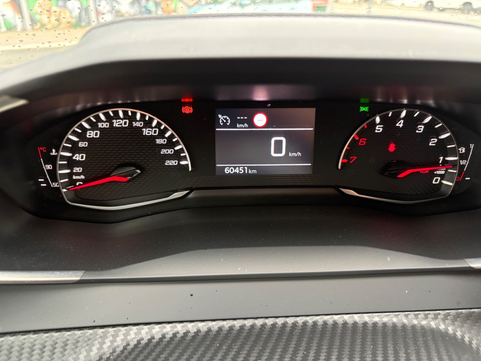 Gul Peugeot 208 fra 2021