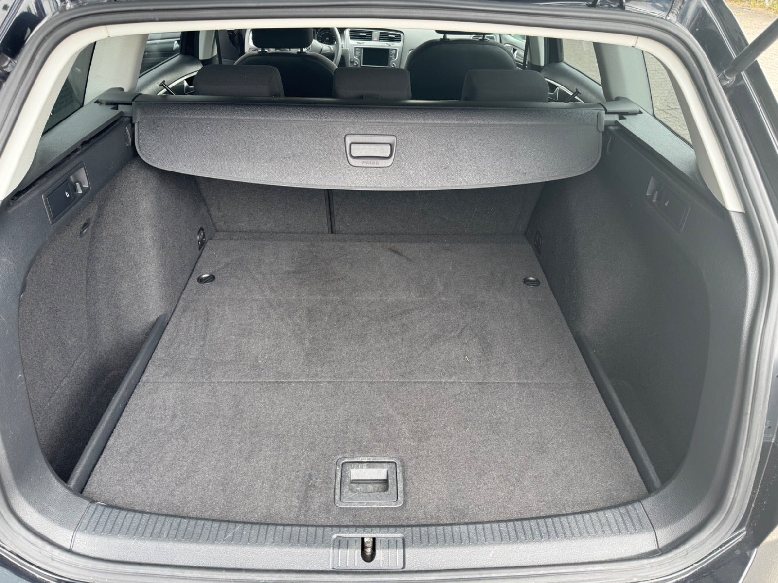 Sort VW Golf VII fra 2017