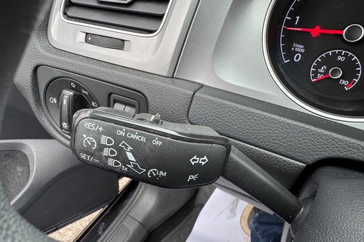 Sort VW Golf VII fra 2017