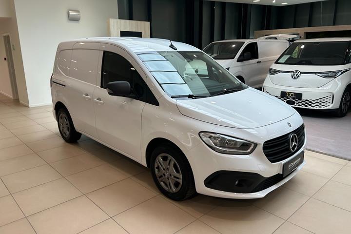 Hvid Mercedes Citan 110 fra 2024